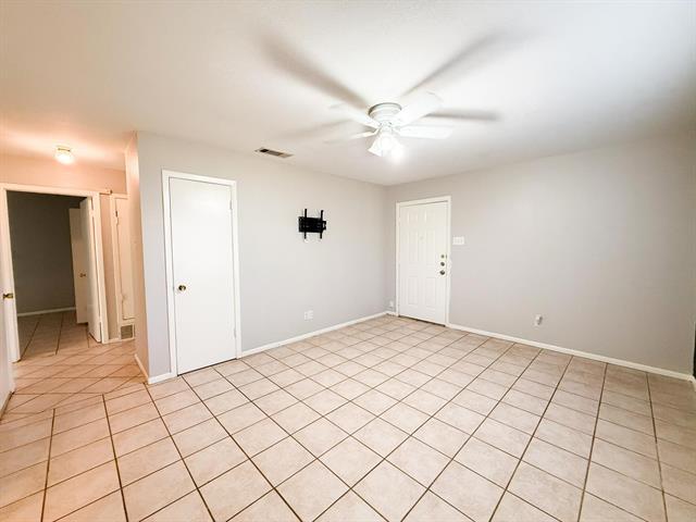 Building Photo - 1137 Haines Ave