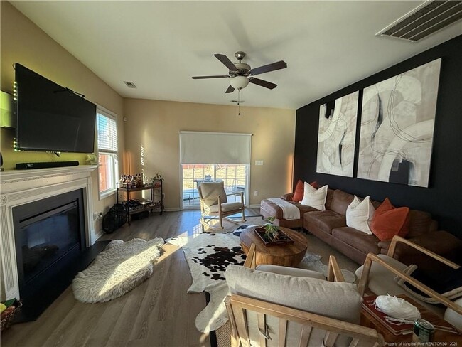 Building Photo - 2040 Stonewash Dr