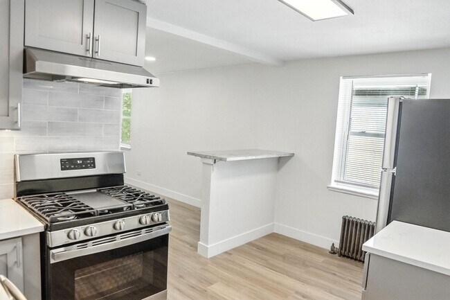 Building Photo - 1364 Lafayette St