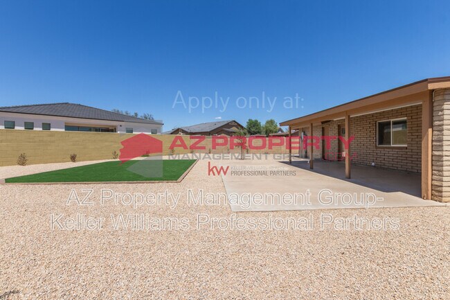 Building Photo - 7660 W Palmaire Ave