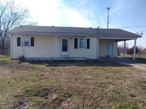 Building Photo - 3 bedroom 1 bath ( Austin Tracy )