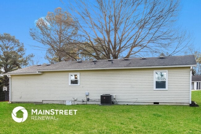 Building Photo - 19 Sioux Rd NE