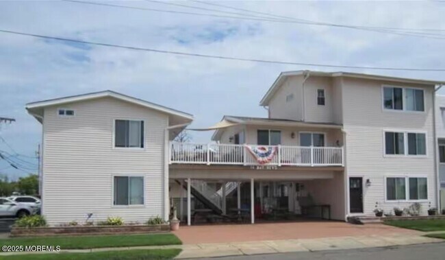 Primary Photo - 14 Bay Blvd
