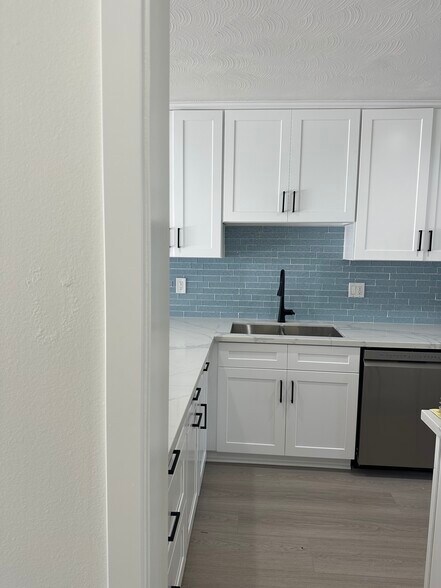 Building Photo - 16512 Harbour Ln