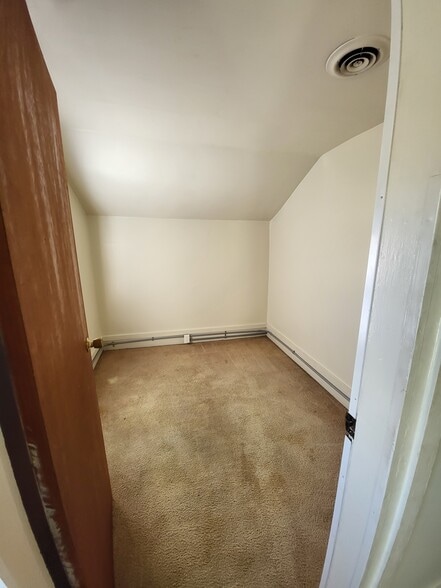 Building Photo - 211 S Marr St