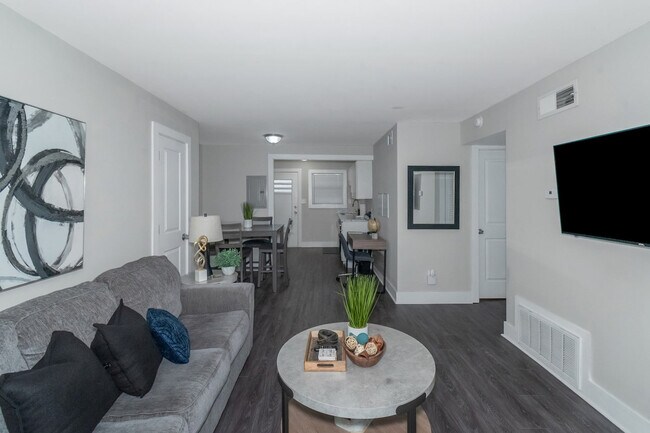 Building Photo - 3518 Roswell Rd NE