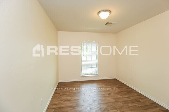 Building Photo - HOME FOR RENT!!