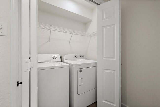 Building Photo - 3219 Arroyo Bluff Ln