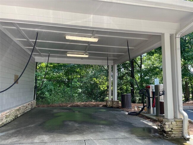 Building Photo - 815 Millwork Cir