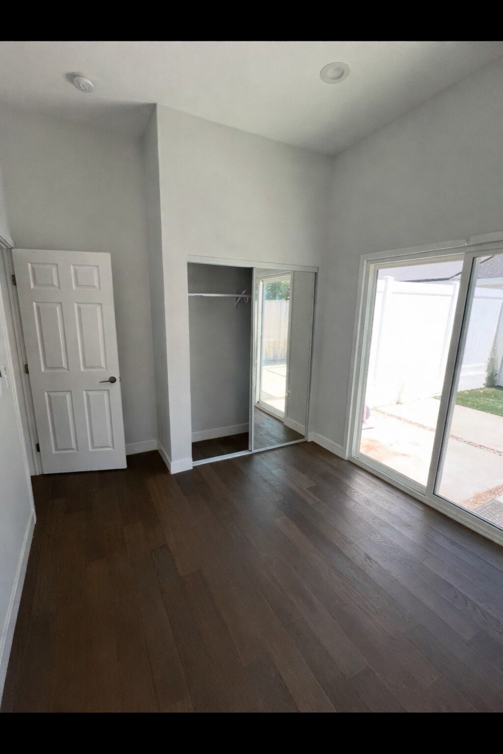 Building Photo - 8456 Darby Ave