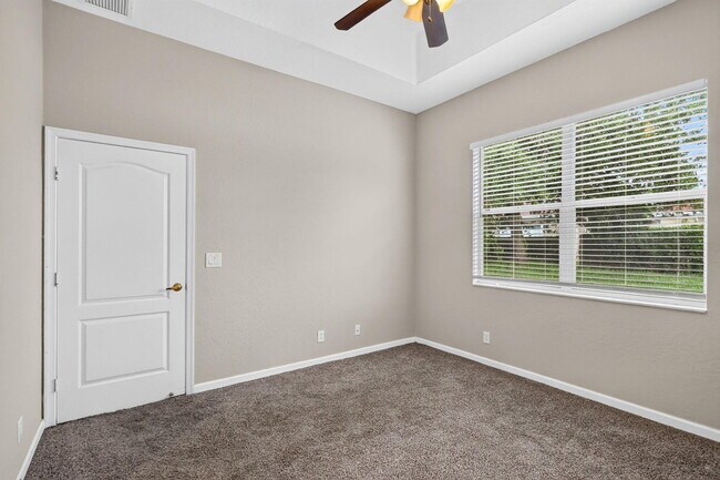Building Photo - 6305 Spring Lake Terrace
