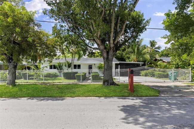 Building Photo - 15210 SW 304th St