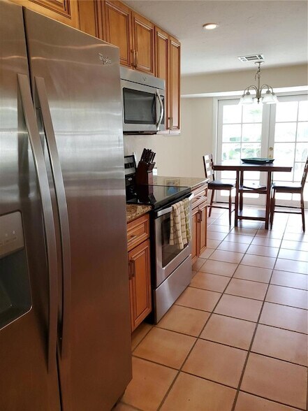 Building Photo - 2745 Cardwell Way