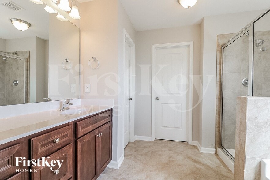 Building Photo - 159 Castello Way