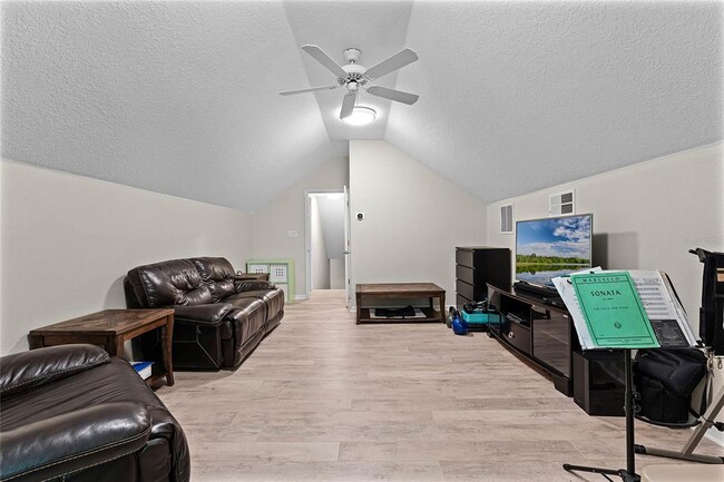 Building Photo - 3356 Bellington Dr