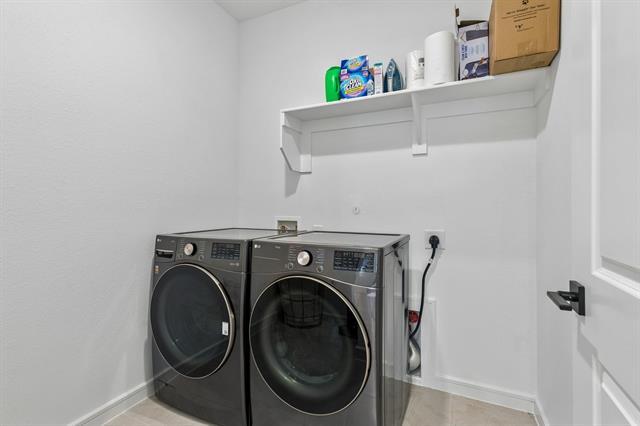 Building Photo - 1242 Champlain Wy