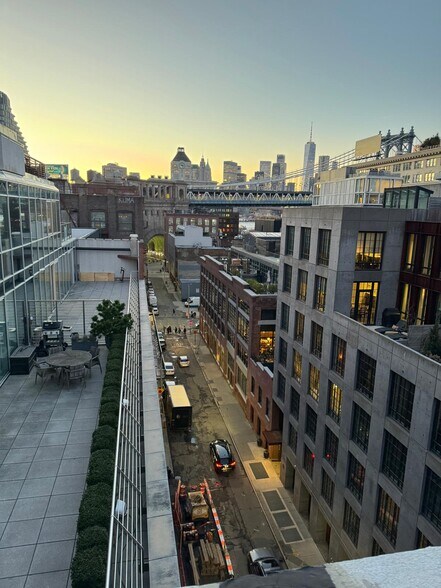 Building Photo - 25 Washington St