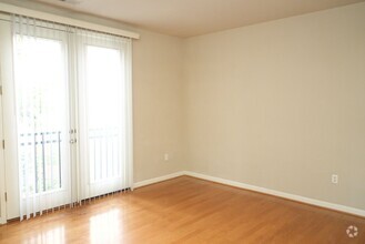 Building Photo - 745 Walker Square, Apt #3A