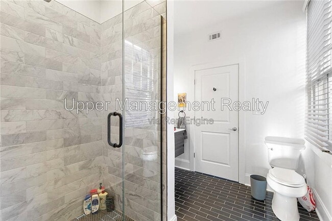 Building Photo - 7512 Freret St