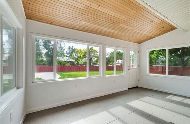 Building Photo - SHARP BRICK RANCH, BASEMENT, GARAGE