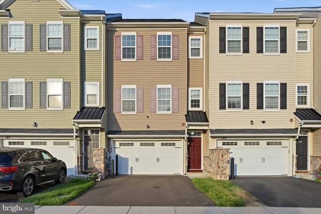 Building Photo - 145 Mercer Ct