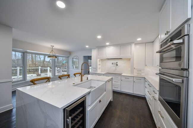 Building Photo - 945 Anne Rd