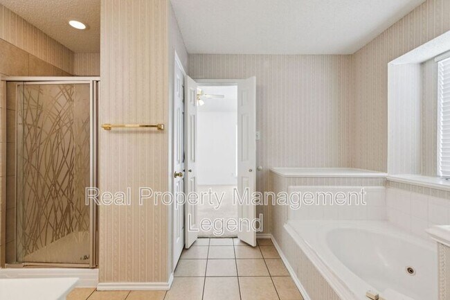 Primary Photo - 10971 Castle Dr