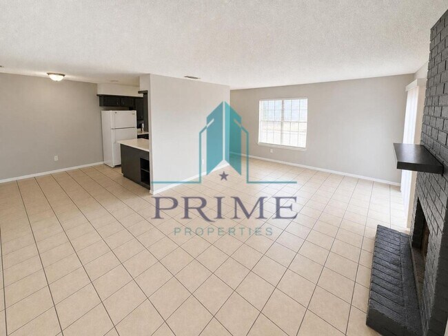 Building Photo - 9900 Randall Dr