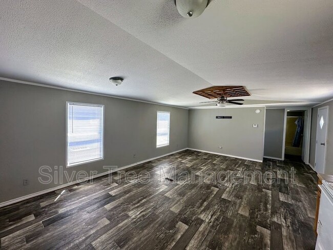 Building Photo - 266 Lark Meadow Dr