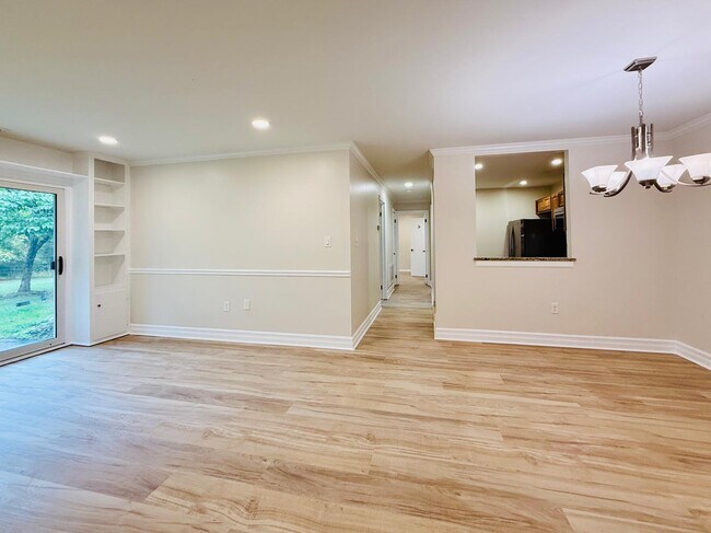 Building Photo - 13 Cypress Ct