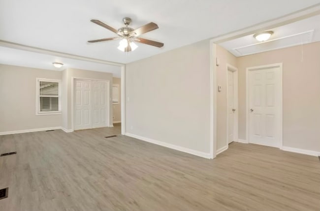 Building Photo - 2038 Rebecca Ln
