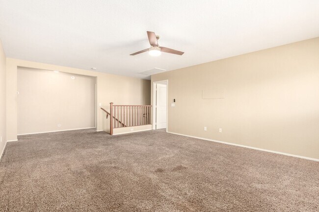 Building Photo - Spacious & Elegant Home with Resort-Style Backyard in Gated Community