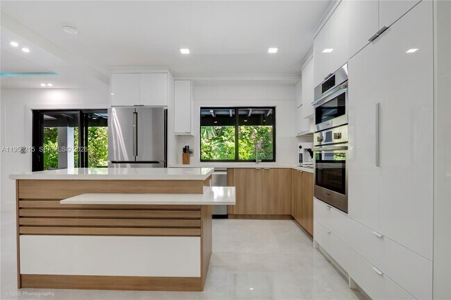 Building Photo - 17203 SW 78th Pl