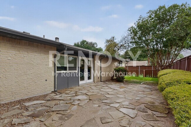 Building Photo - 913 Overdowns Dr
