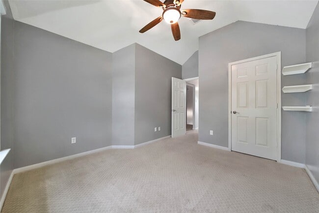 Building Photo - 16731 Creek Trail