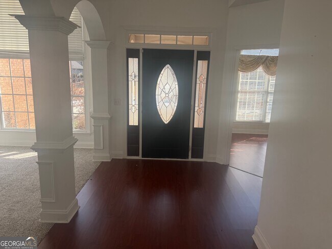 Building Photo - 261 Graymist Path SW