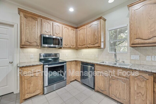 Building Photo - 1255 Vineyard Rd