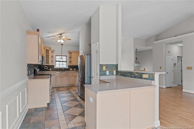 Building Photo - 109 Canyon Ct