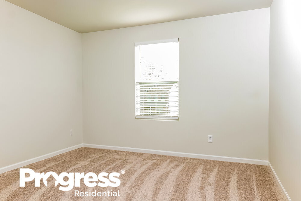 Building Photo - 621 Samuel