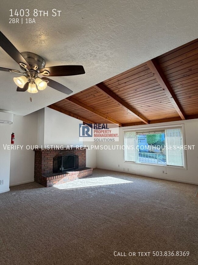Building Photo - 1403 8th St