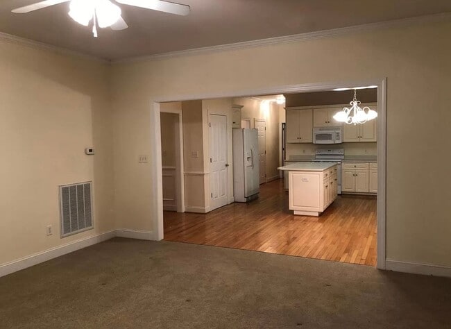Building Photo - 5 BR/3 Bath in Willow Pointe (Lake Carolina)