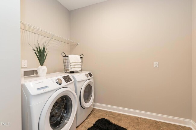 Building Photo - 273 Scarlet Tanager Cir