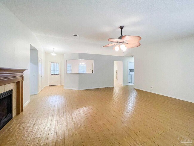 Building Photo - 9049 Bluebay Ln