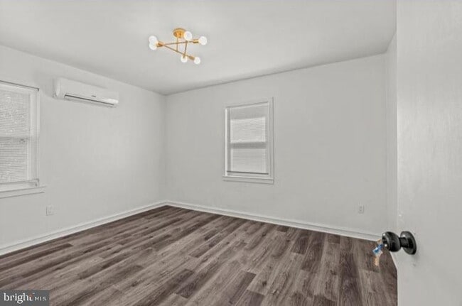 Building Photo - 2322 S 63rd St