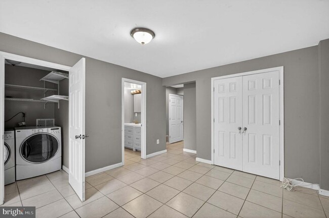 Building Photo - 16611 Geddy Ct
