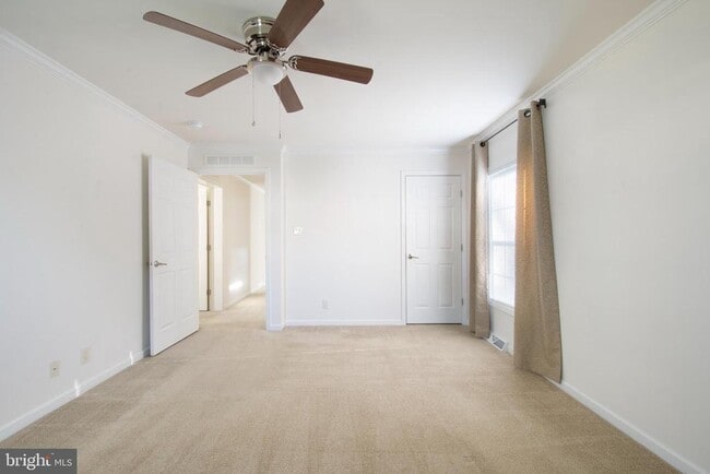 Building Photo - 121 Bluebell Dr