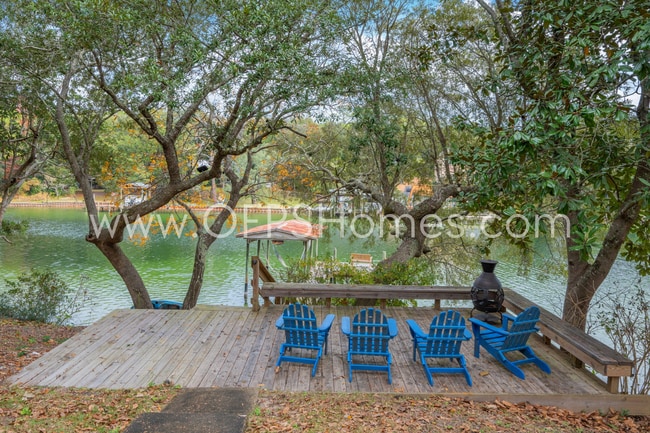 Building Photo - Bayou-Front Home w/ Dock