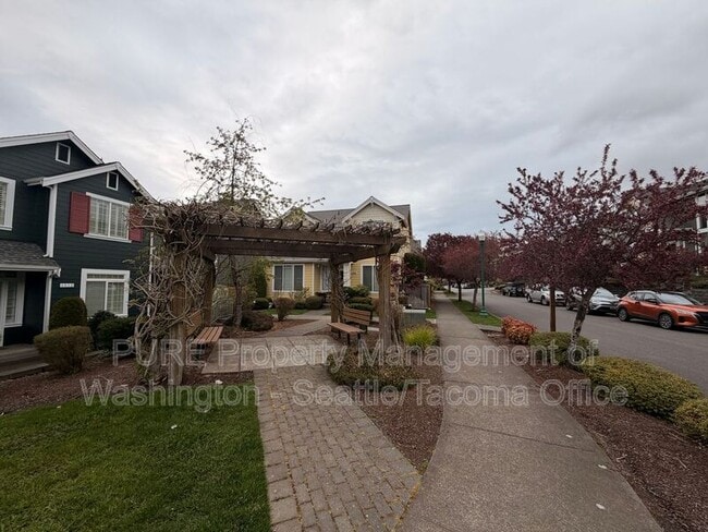 Building Photo - 1510 Cottonwood Ave