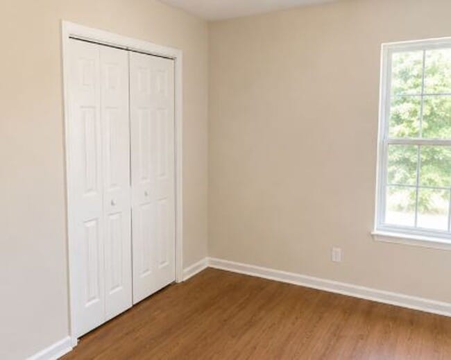 Building Photo - 514 Madrin St