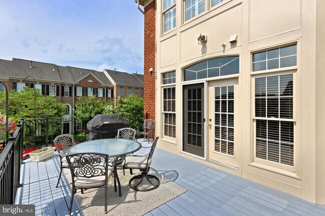 Building Photo - 43780 Ballybunion Terrace